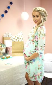 3. Stylish Maternity dresses for baby shower