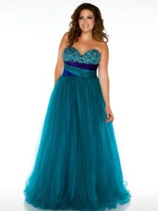 36. Plus size maternity prom dresses