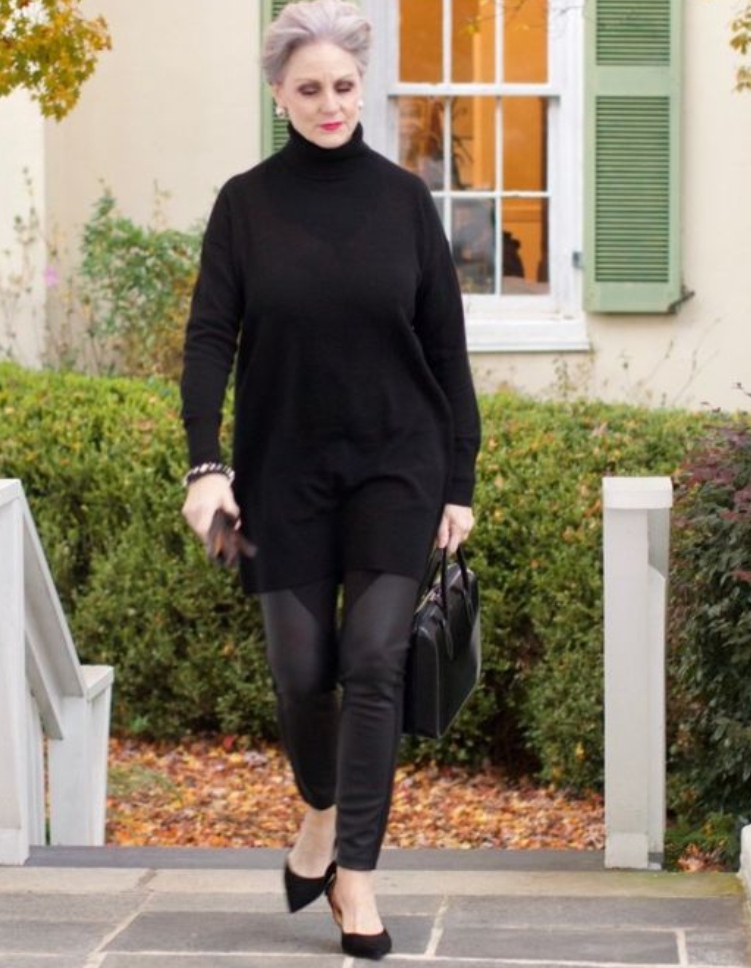 attractive ideas for dressing up leggings for women over 70