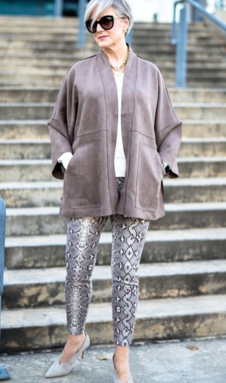 why women in their 70's are in love with leggings