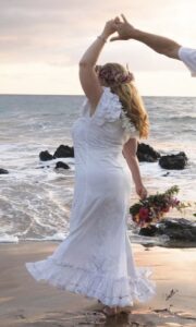 20 Perfect Beach Wedding Dresses for Second Marriage Over 40 - Plus