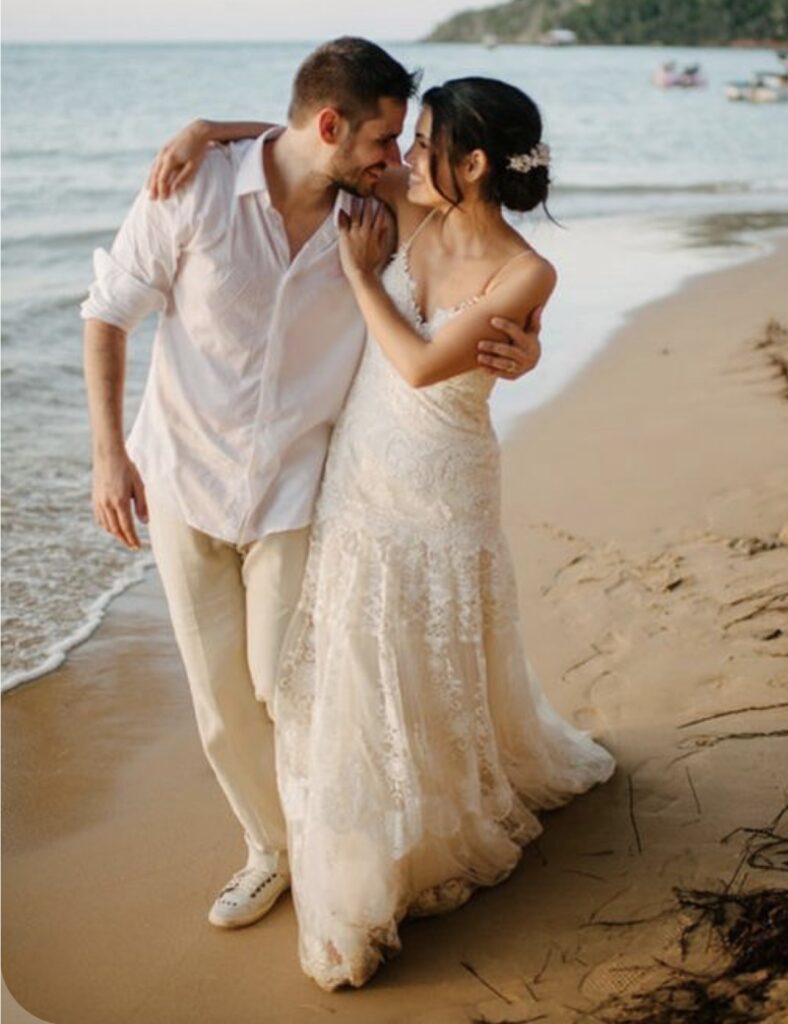 20 Perfect Beach Wedding Dresses for Second Marriage Over 40 - Plus