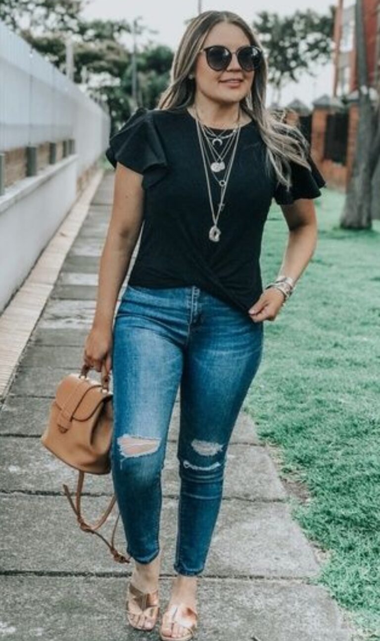 50 Latest Fashion Ideas for 45 Year Old Woman 2024