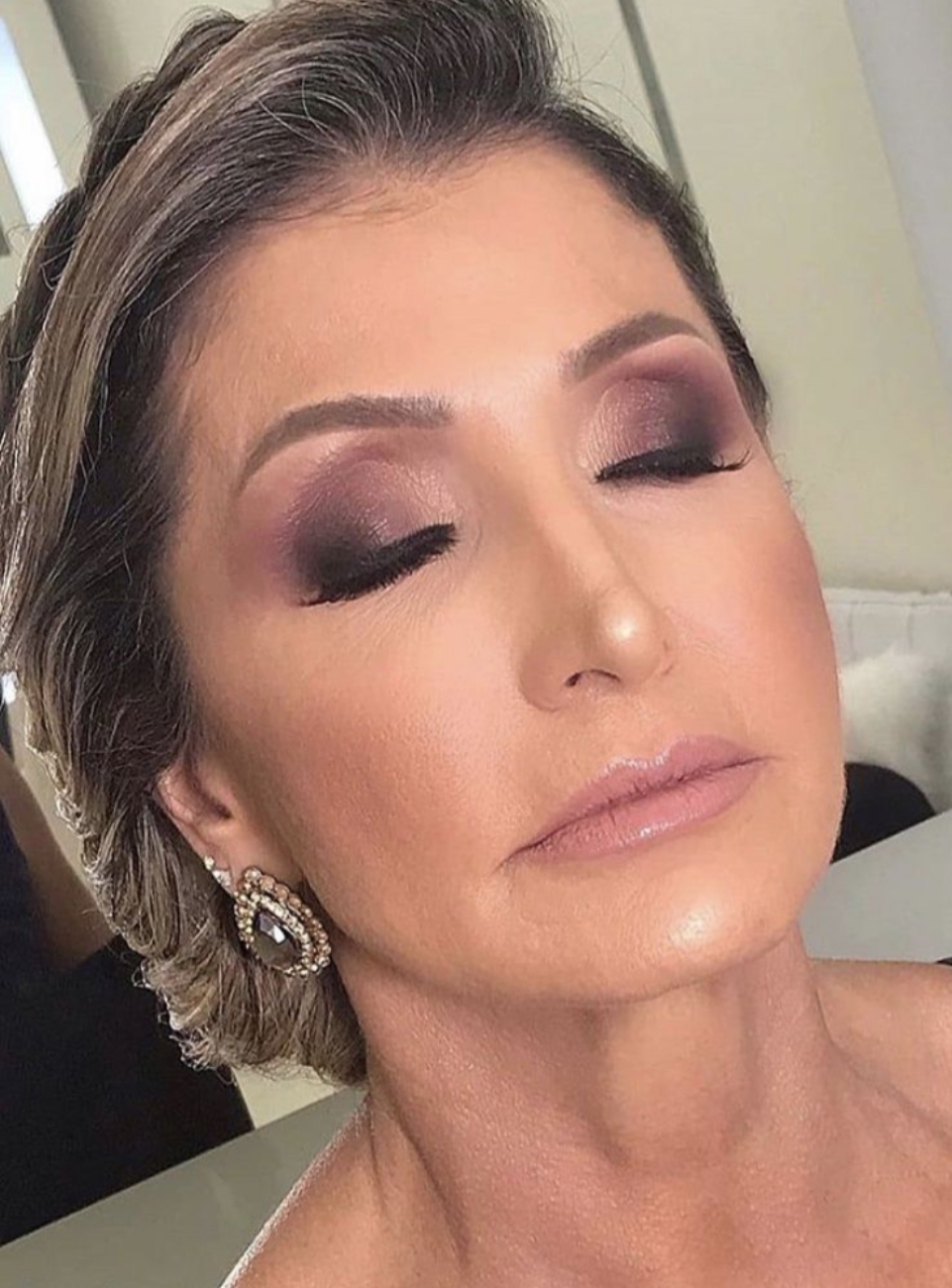 How To Apply Makeup For 60 Year Old Women