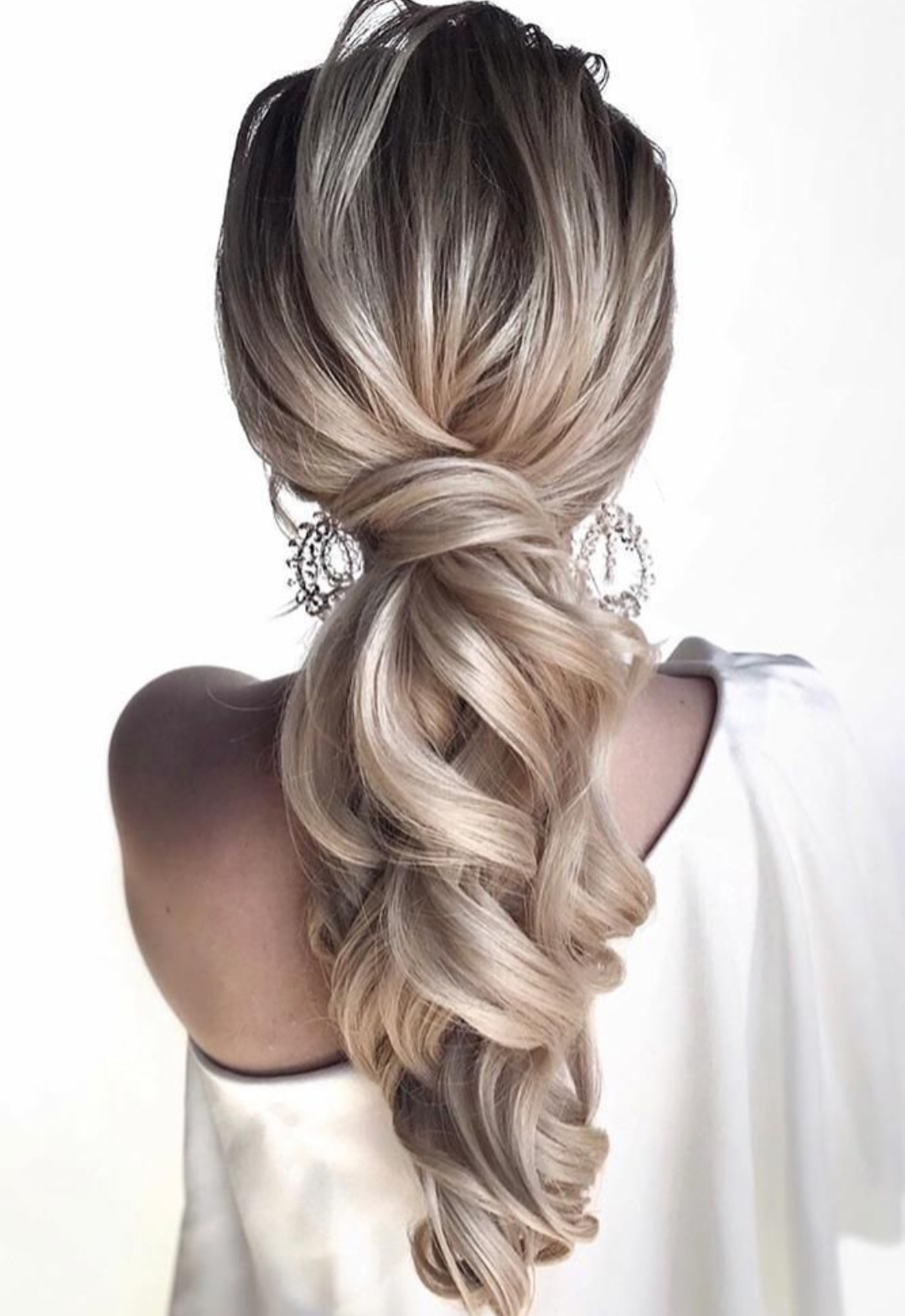 Sexy New Year Eve's Hairstyles 2023