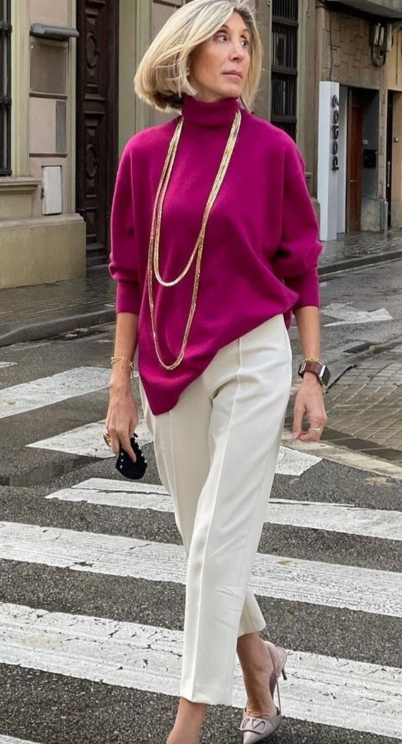 Stylish Casual Outfits For 50 Year Old Women