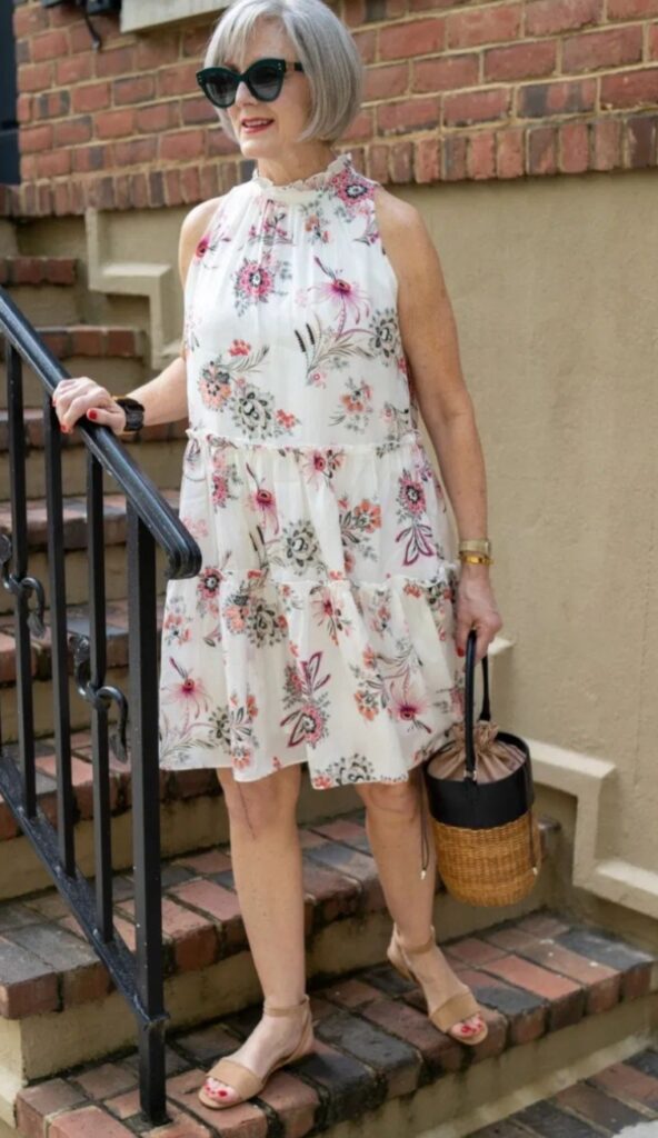 50 Cool Summer Dresses for Women Over 50 - Plus Size Women Fashion