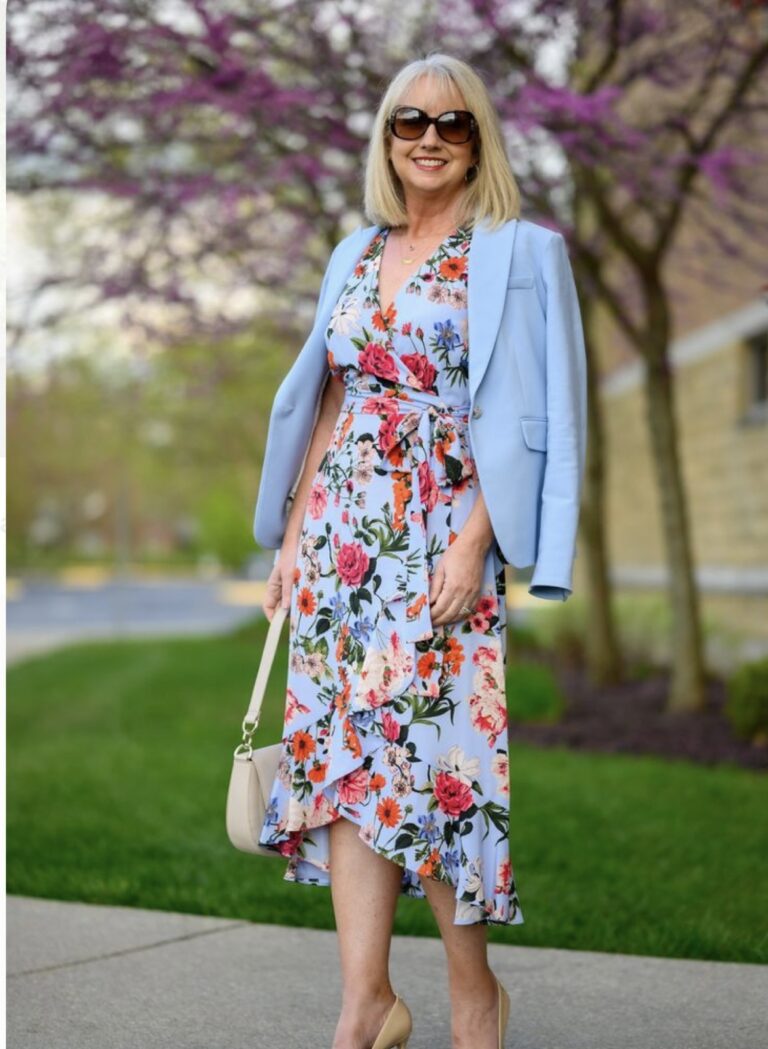 50 Elegant Wedding Guest Outfits for Over 60s - Plus Size Women Fashion