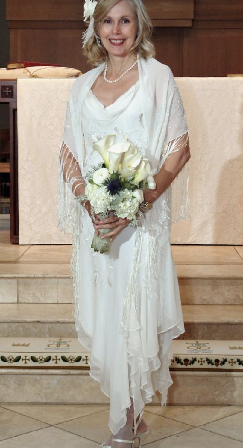 Casual Wedding Dresses For Older Brides With Sleeves
