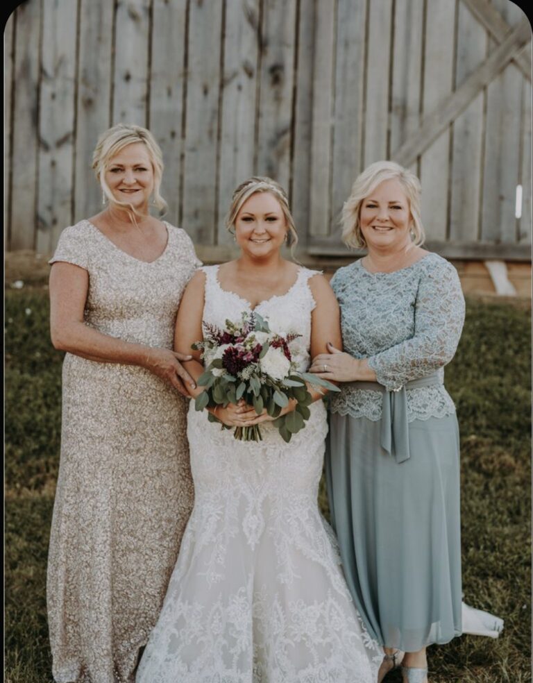 40 Stylish Mother of the Bride Dresses that Hide Belly Plus Size