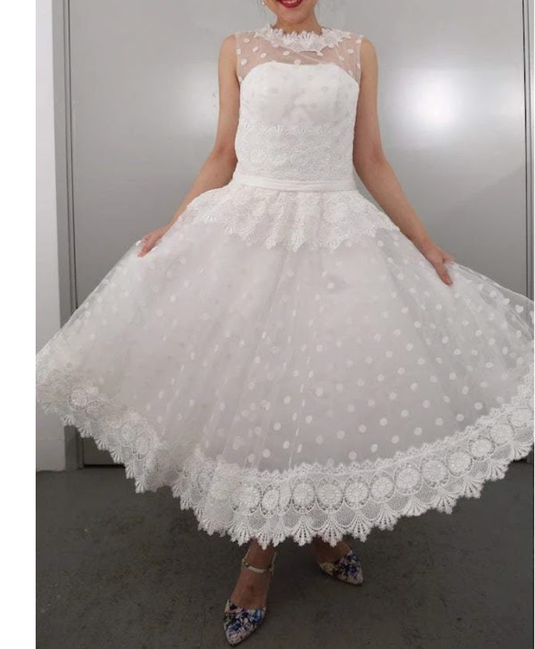 Tea Length Wedding Dress Should Be Accessorized With A Shoes